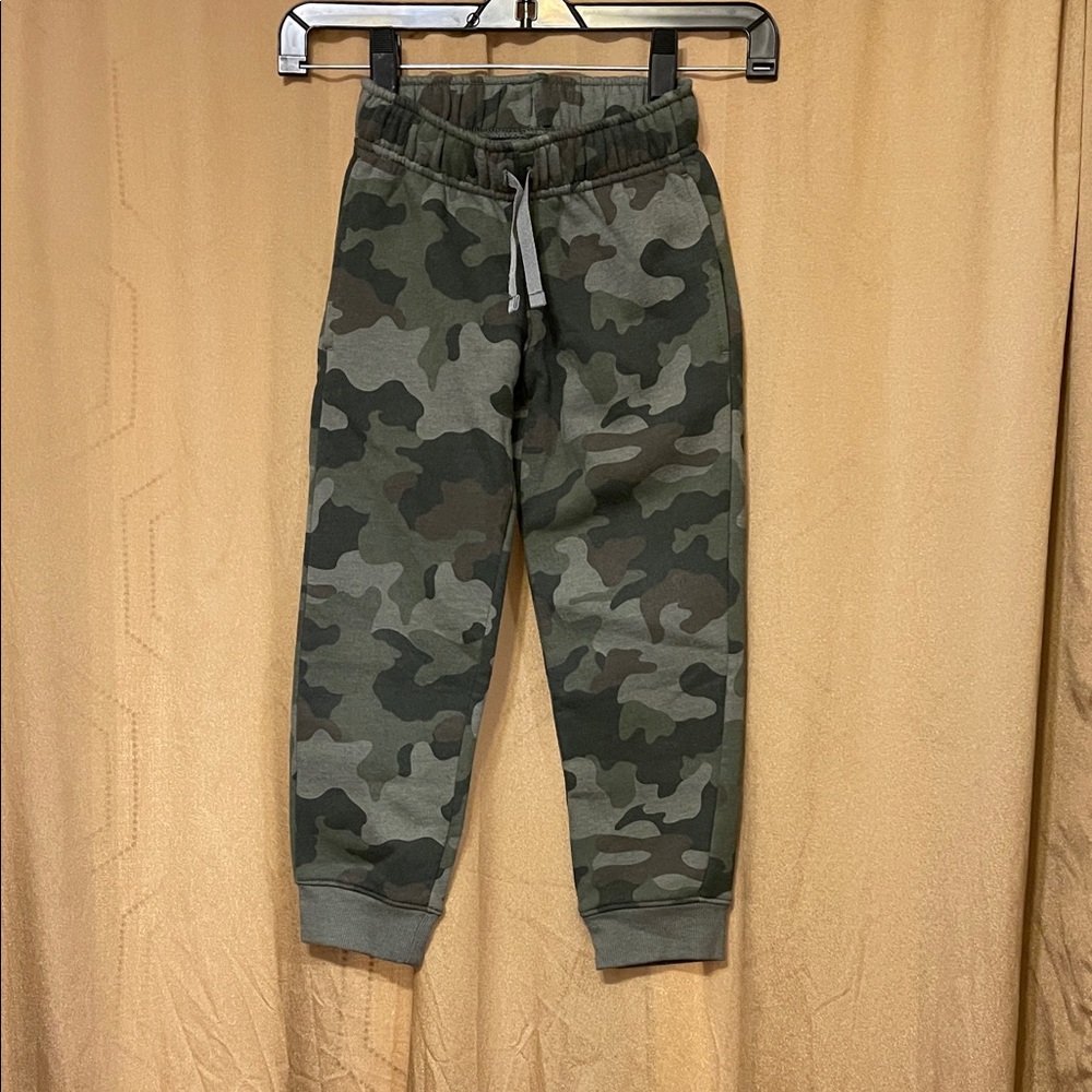 Cat & Jack Green Camouflage Drawstring Joggers With Side Pockets